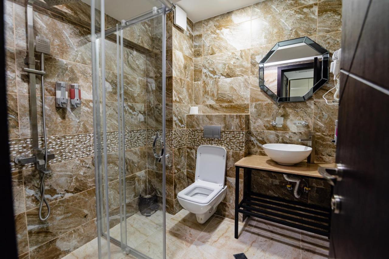 Hotel Royal Plaza 3*